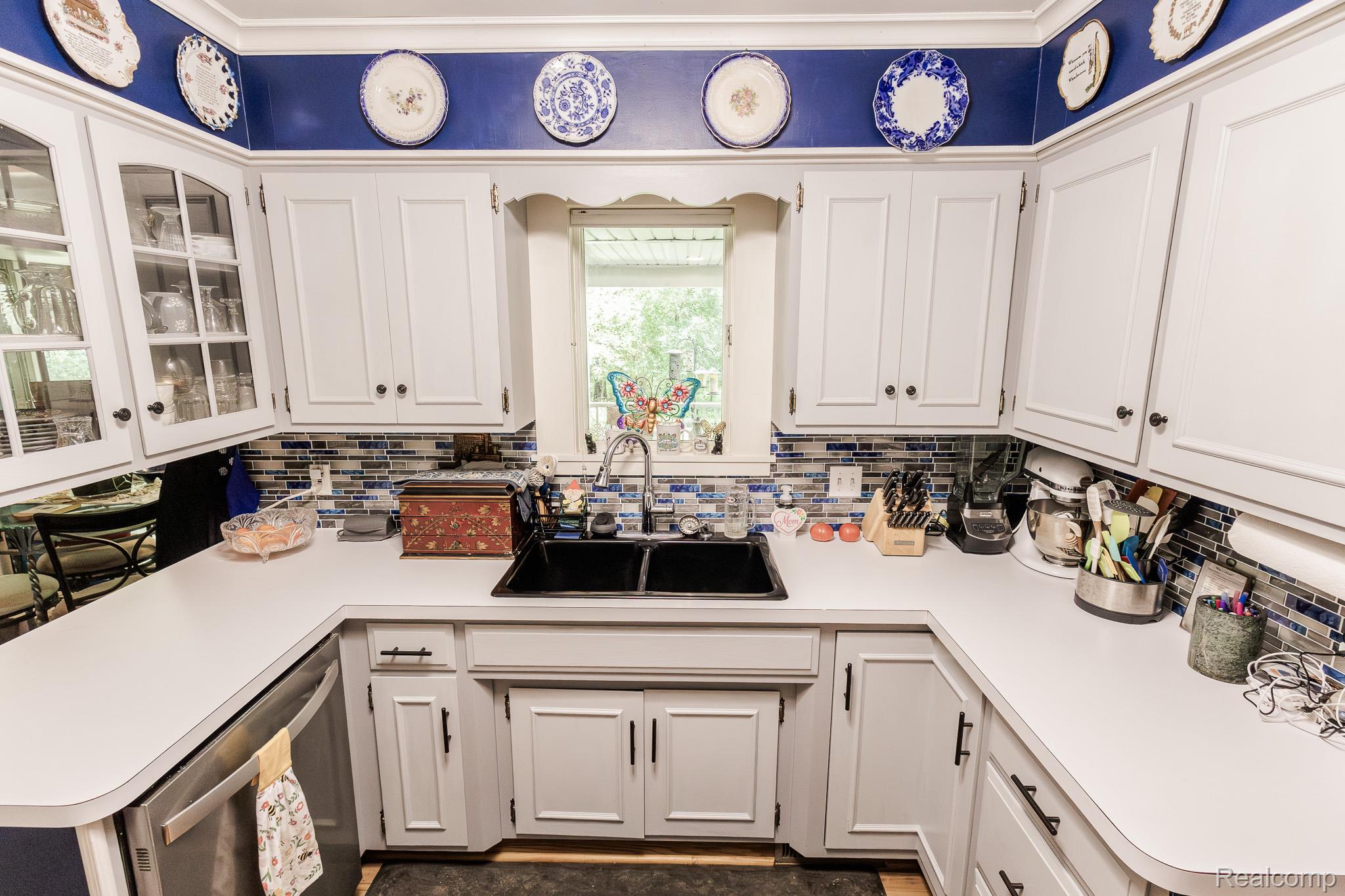 8197 Irish Road Millington, MI 48746 - Photo 5 of 38 Kitchen