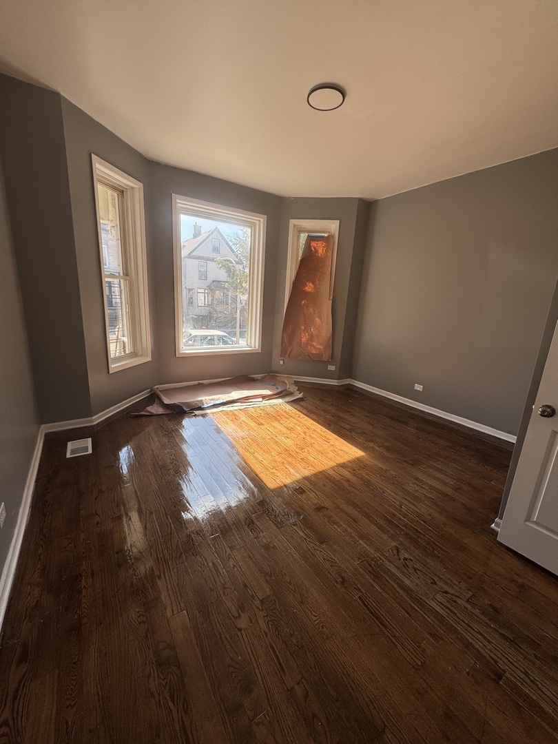 720 West 61st Street Chicago, IL 60621 - Photo 7 of 11 Gallery Image 7