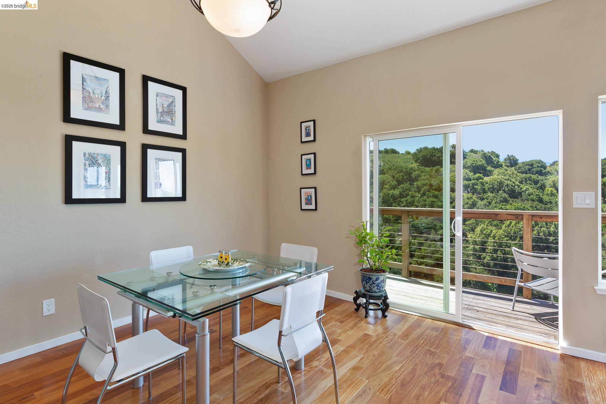 10353 Royal Oak Road Oakland, CA 94605 - Photo 11 of 54