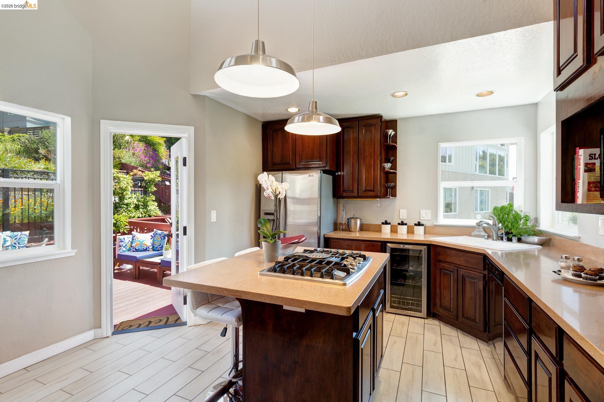 10353 Royal Oak Road Oakland, CA 94605 - Photo 19 of 54