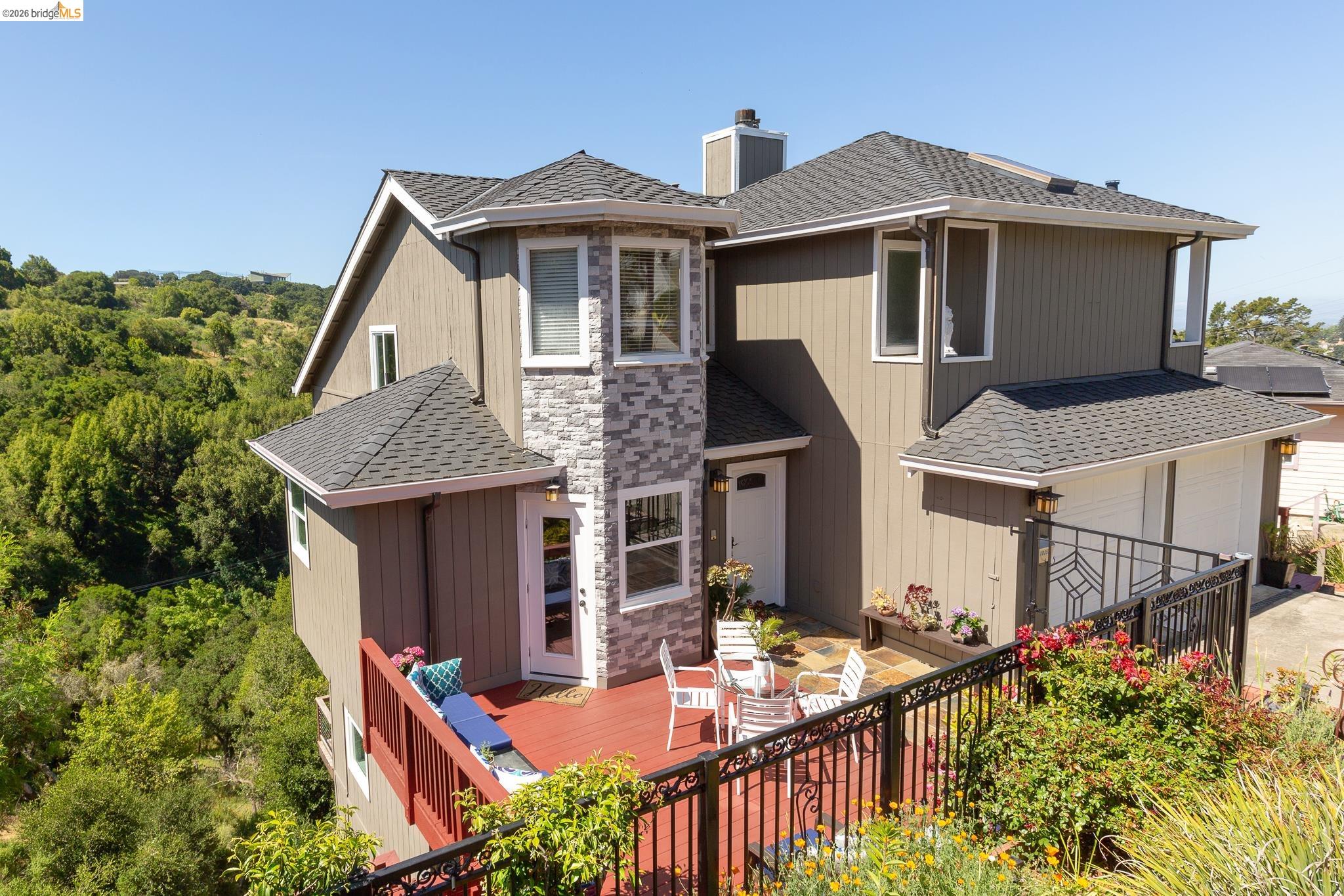 10353 Royal Oak Road Oakland, CA 94605 - Photo 3 of 54