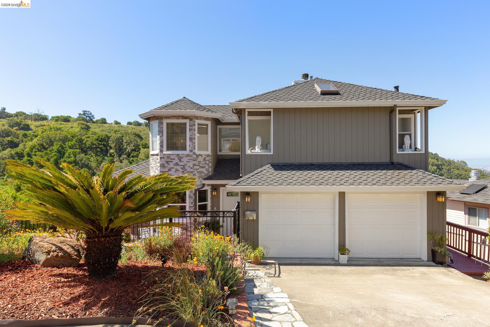 10353 Royal Oak Road Oakland, CA 94605 - Photo 4 of 54