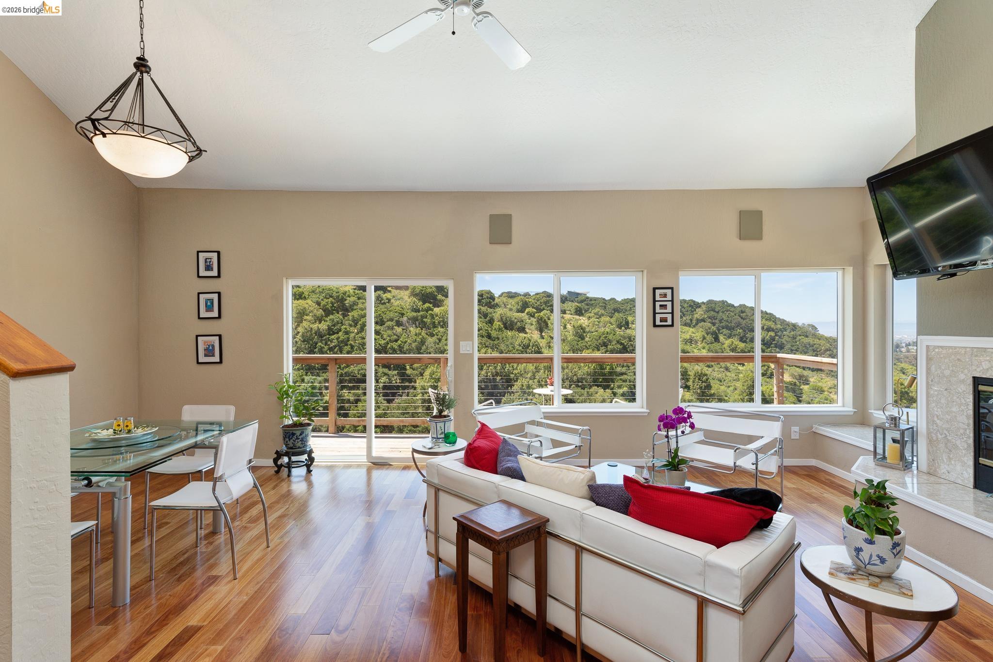 10353 Royal Oak Road Oakland, CA 94605 - Photo 8 of 54