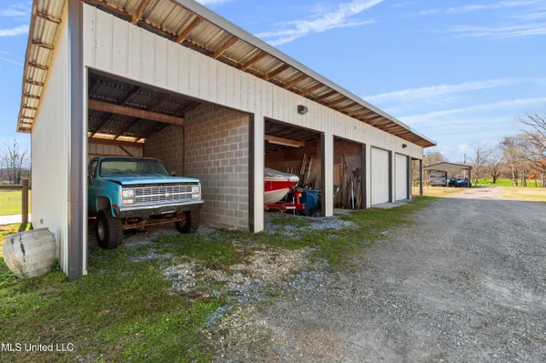 $1,359,000 | 1020 Jack Johnson Road, Crystal Springs, MS 39059