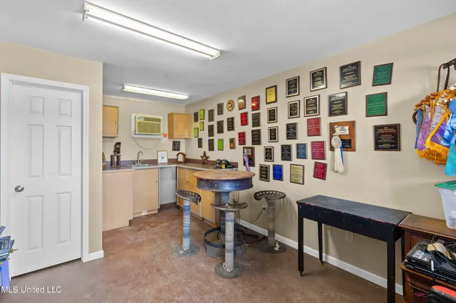 $1,359,000 | 1020 Jack Johnson Road, Crystal Springs, MS 39059