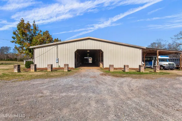 $1,359,000 | 1020 Jack Johnson Road, Crystal Springs, MS 39059