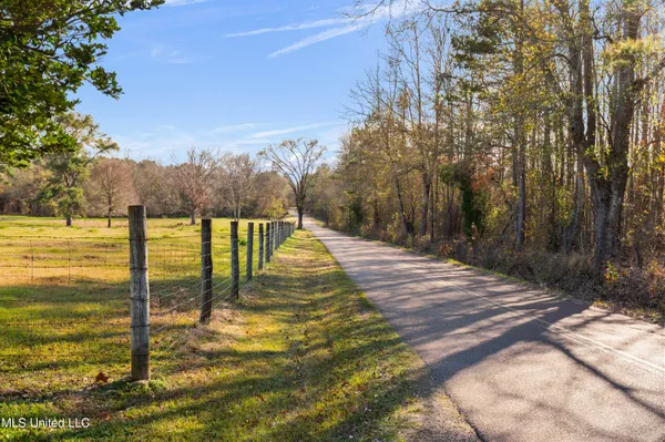 $1,359,000 | 1020 Jack Johnson Road, Crystal Springs, MS 39059