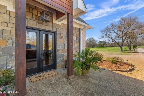 $1,359,000 | 1020 Jack Johnson Road, Crystal Springs, MS 39059