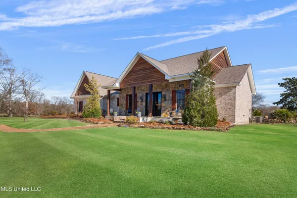 $1,359,000 | 1020 Jack Johnson Road, Crystal Springs, MS 39059