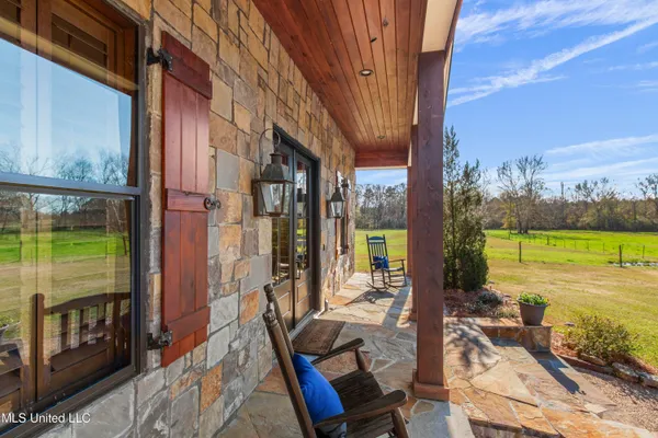 $1,359,000 | 1020 Jack Johnson Road, Crystal Springs, MS 39059