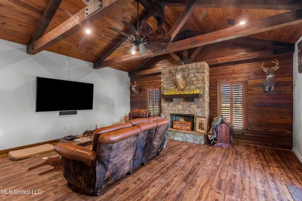 $1,359,000 | 1020 Jack Johnson Road, Crystal Springs, MS 39059