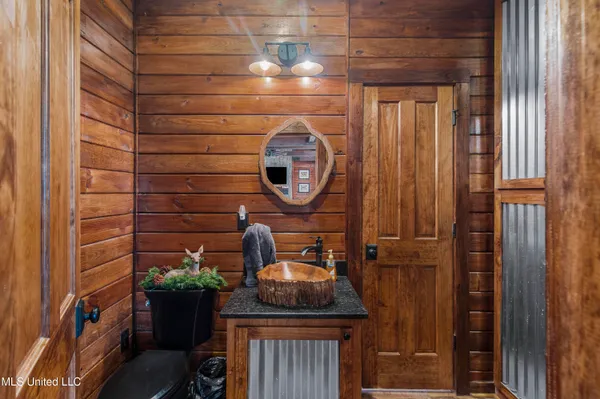 $1,359,000 | 1020 Jack Johnson Road, Crystal Springs, MS 39059
