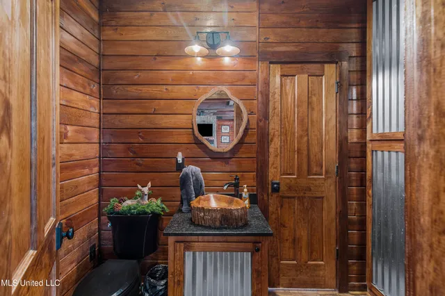 $1,359,000 | 1020 Jack Johnson Road, Crystal Springs, MS 39059