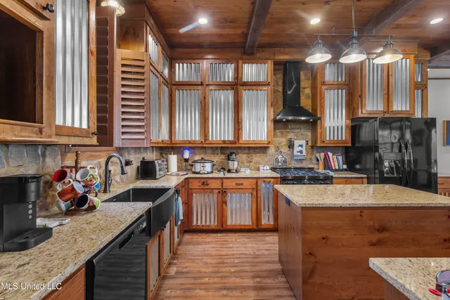 $1,359,000 | 1020 Jack Johnson Road, Crystal Springs, MS 39059