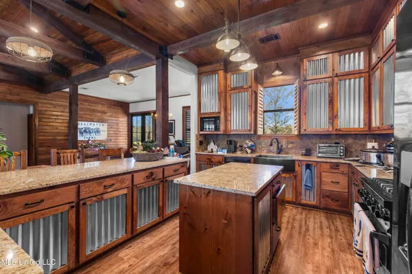 $1,359,000 | 1020 Jack Johnson Road, Crystal Springs, MS 39059