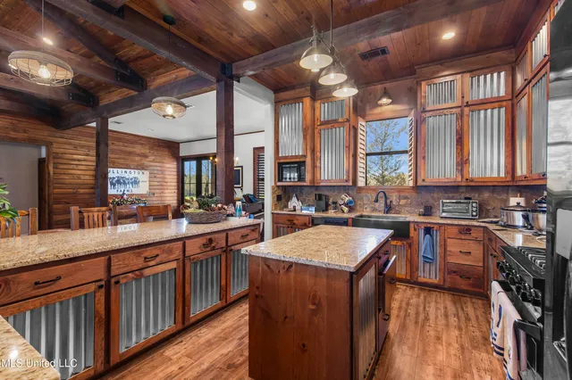 $1,359,000 | 1020 Jack Johnson Road, Crystal Springs, MS 39059