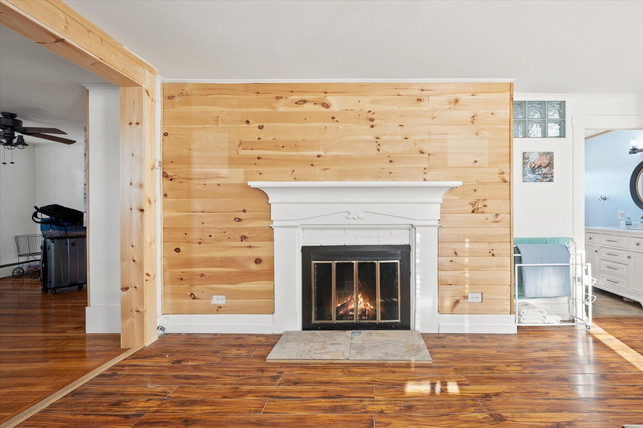 1445 Bangor Road Ellsworth, ME 04605 - Photo 22 of 48 33-Family Room