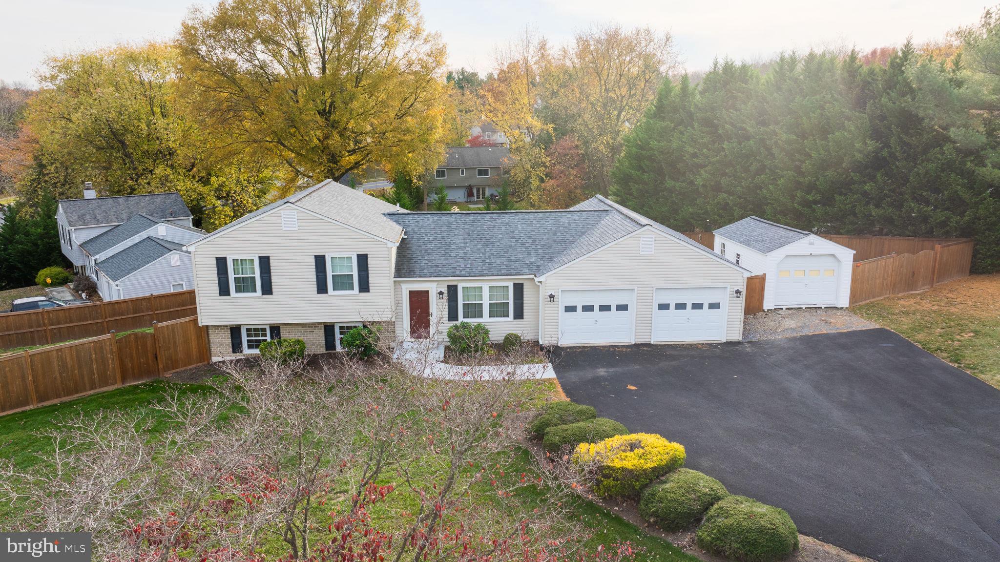 10400 Carlyn Ridge Road Damascus, MD 20872 - Photo 8 of 47 Gallery Image 8