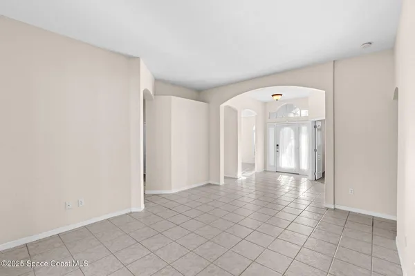 $4,500 | 943 Carriage Hill Road, Melbourne, FL 32940