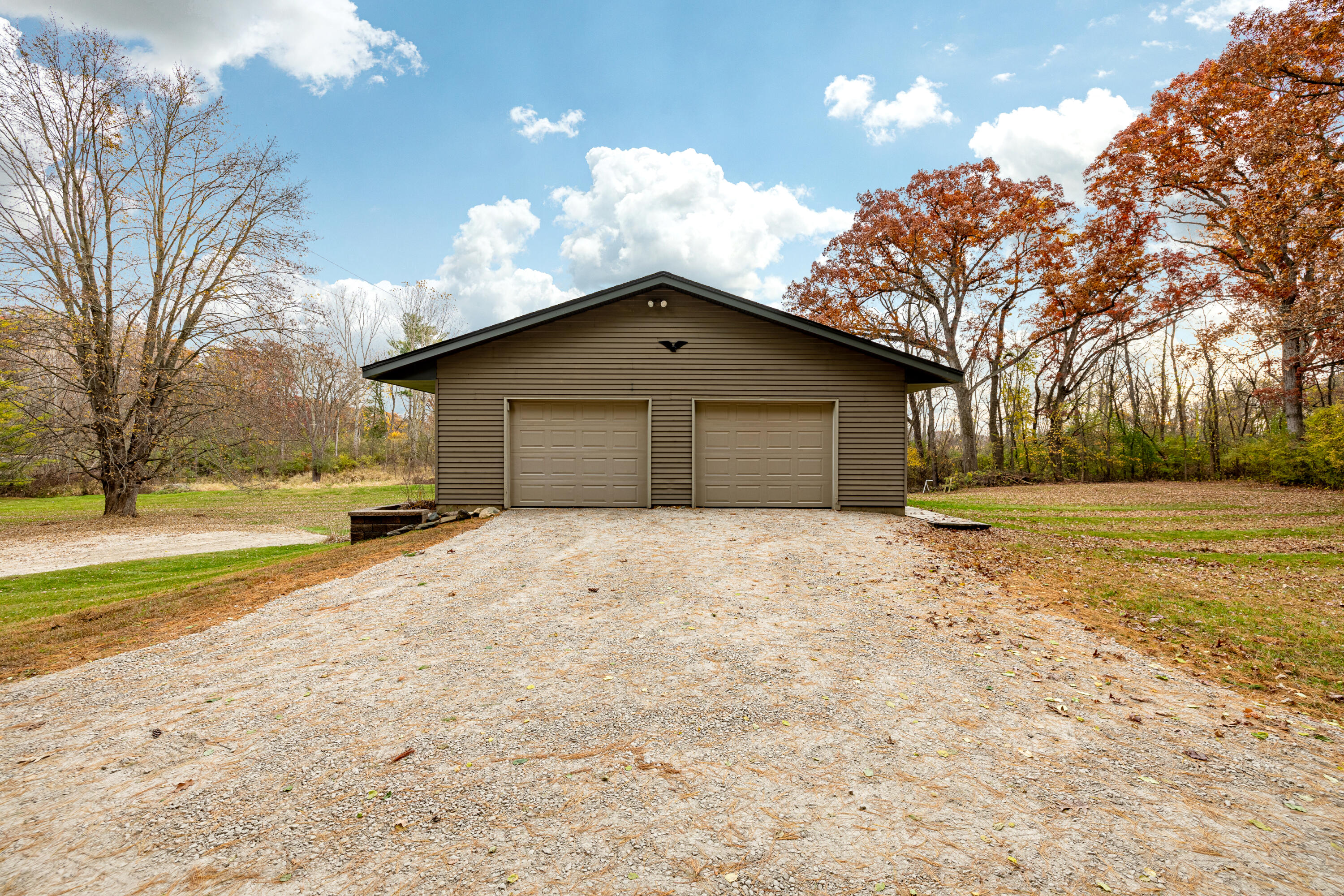11835 Trinkle Road Dexter, MI 48130 - Photo 4 of 68 4 11835 Trinkle Rd (11 of 53)