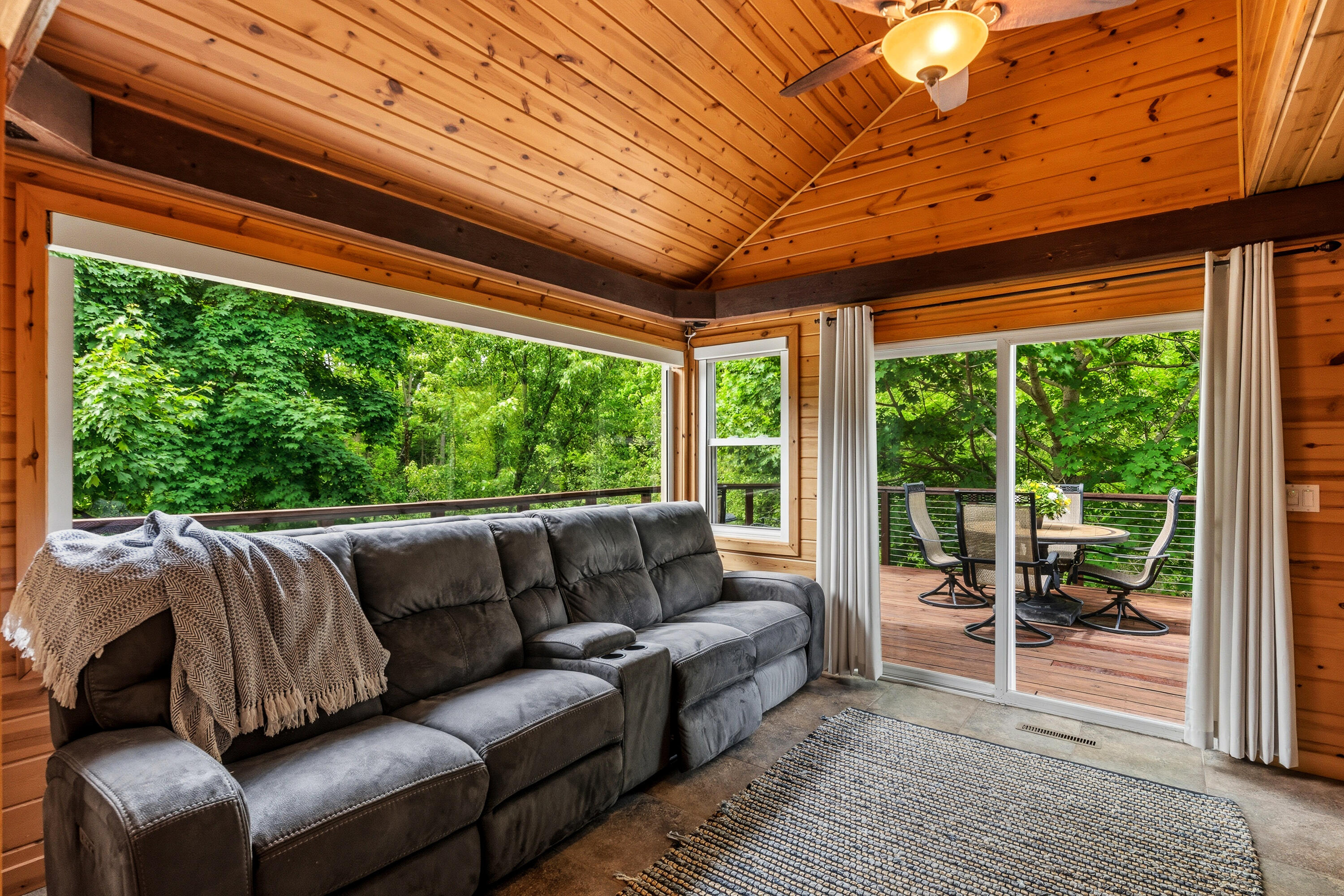 2953 Kettle Moraine Road Hartford, WI 53027 - Photo 13 of 58 4 Season's Sunroom