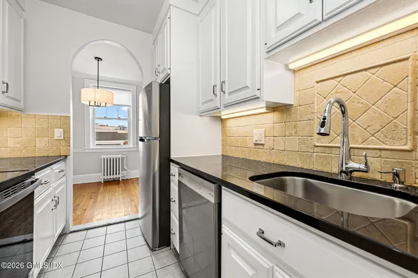 $4,150 | 169 Mason Street, Unit 3B, Greenwich, CT 06830