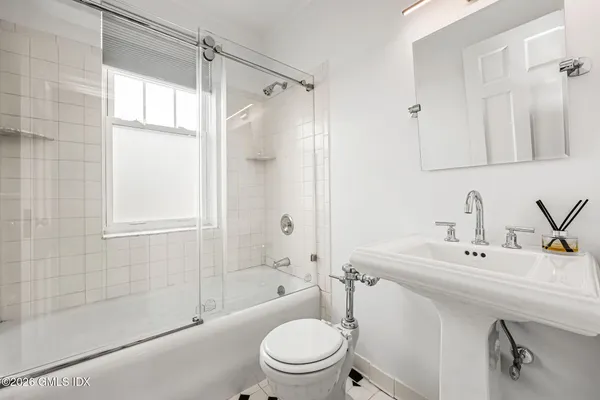 $4,150 | 169 Mason Street, Unit 3B, Greenwich, CT 06830