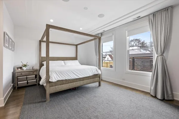 $1,850,000 | 2122 West McLean Avenue, Chicago, IL 60647