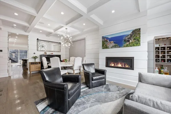 $1,850,000 | 2122 West McLean Avenue, Chicago, IL 60647