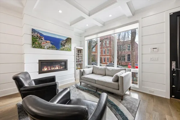 $1,850,000 | 2122 West McLean Avenue, Chicago, IL 60647
