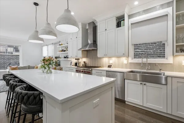 $1,850,000 | 2122 West McLean Avenue, Chicago, IL 60647