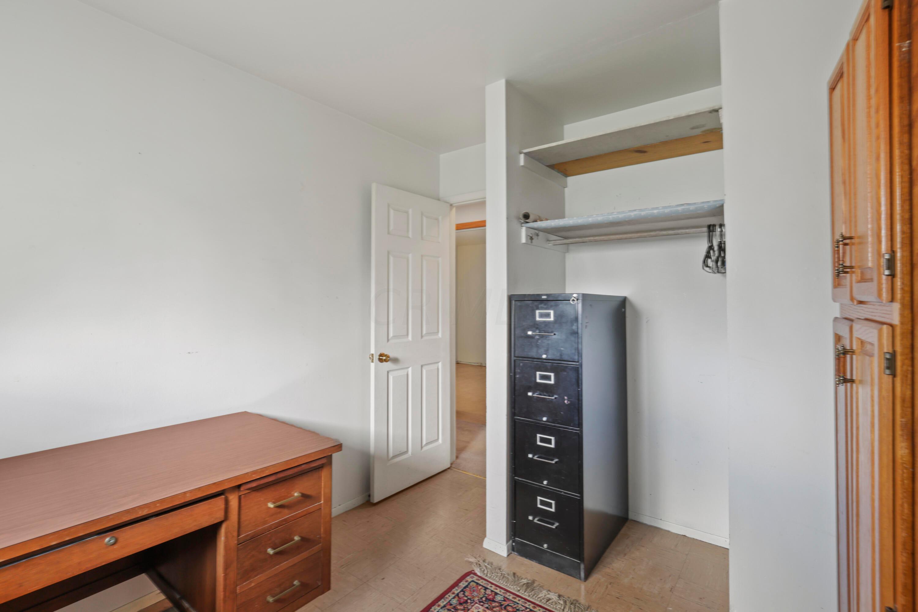 5440 Inlet Drive Columbus, OH 43232 - Photo 28 of 37 Bedroom 3
