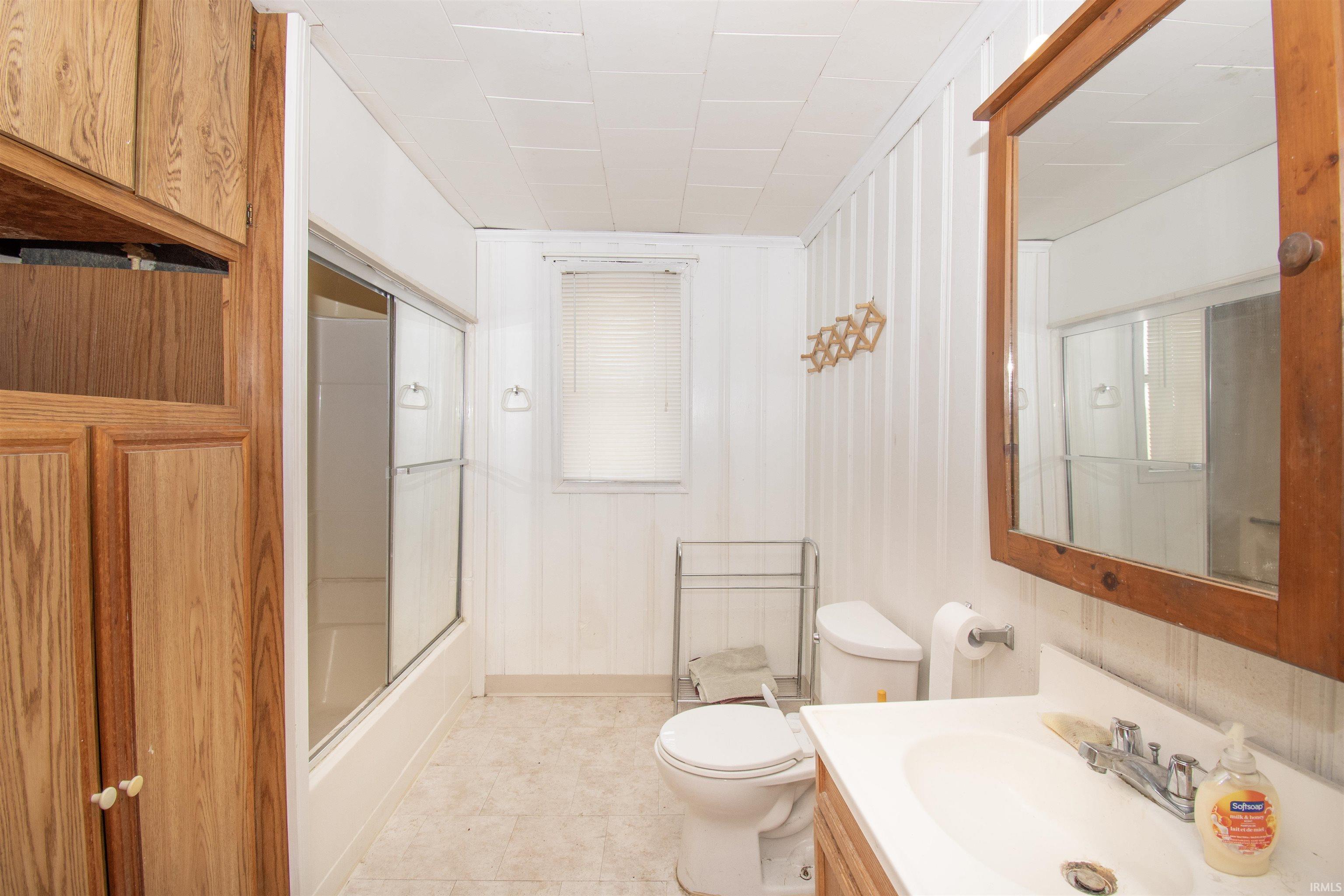 3465 South 1140 East Lagrange, IN 46761 - Photo 19 of 31