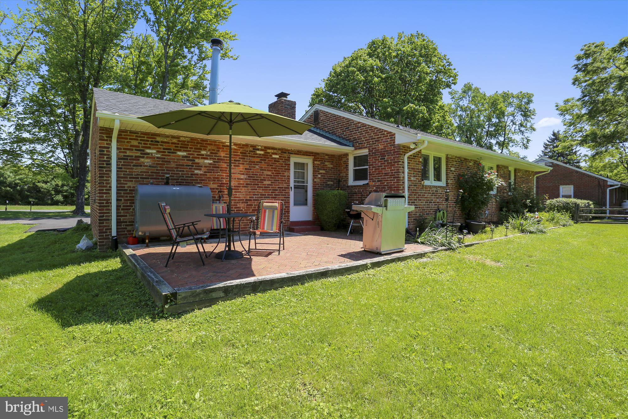 6504 Olney Laytonsville Road Gaithersburg, MD 20882 - Photo 4 of 39