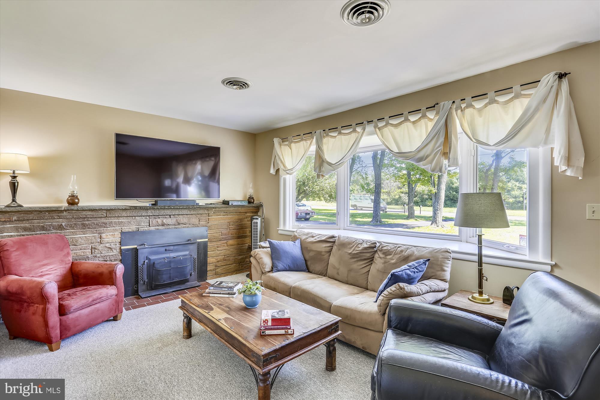 6504 Olney Laytonsville Road Gaithersburg, MD 20882 - Photo 8 of 39