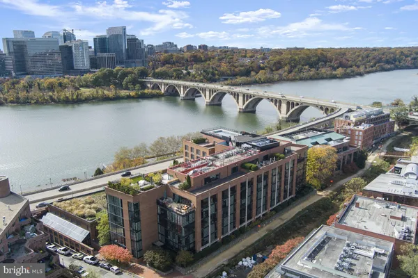 $950,000 | 3303 Water Street Northwest, Unit 4B, Washington, DC 20007