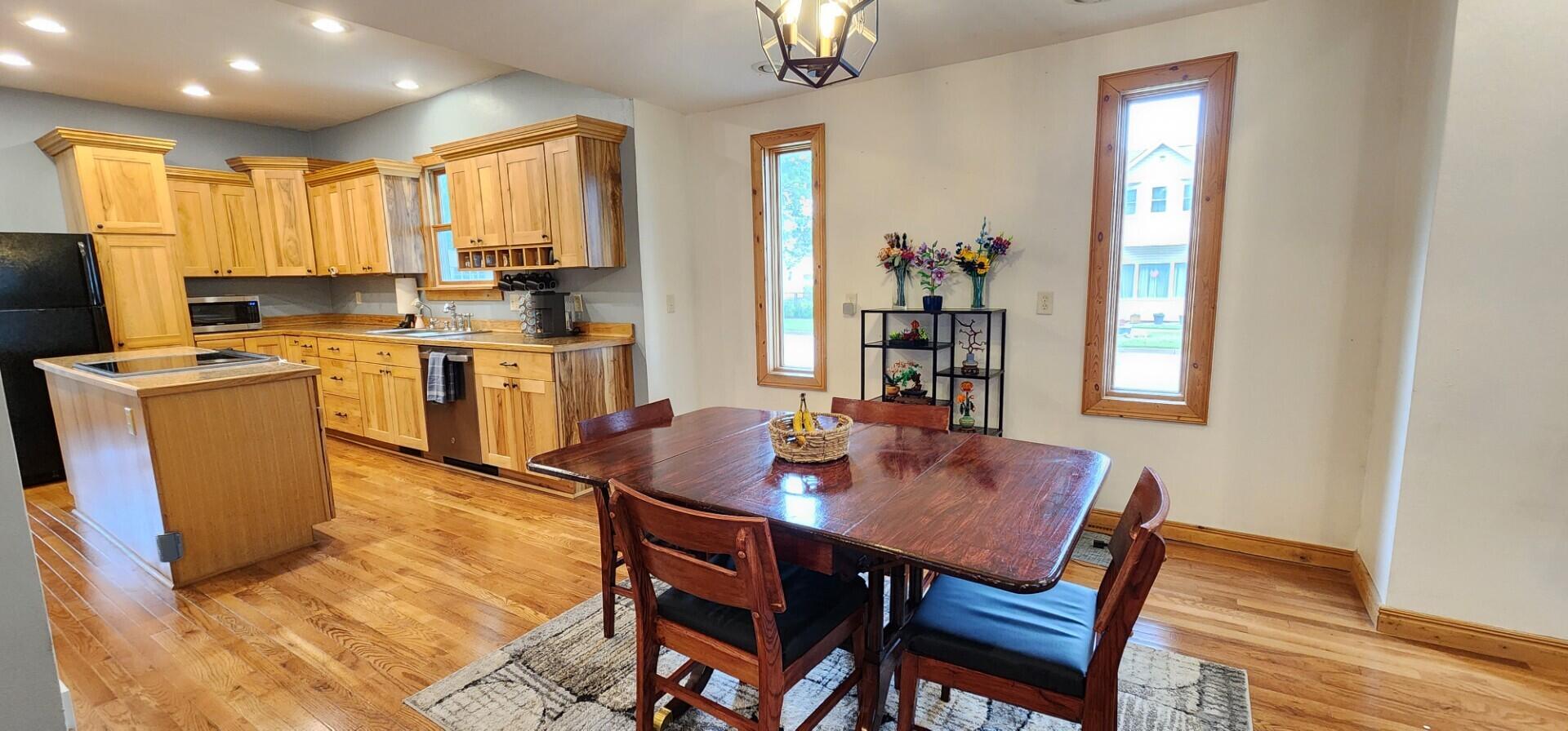 351 Chatfield Street Winona, MN 55987 - Photo 5 of 26 Kitchen-Dining Room