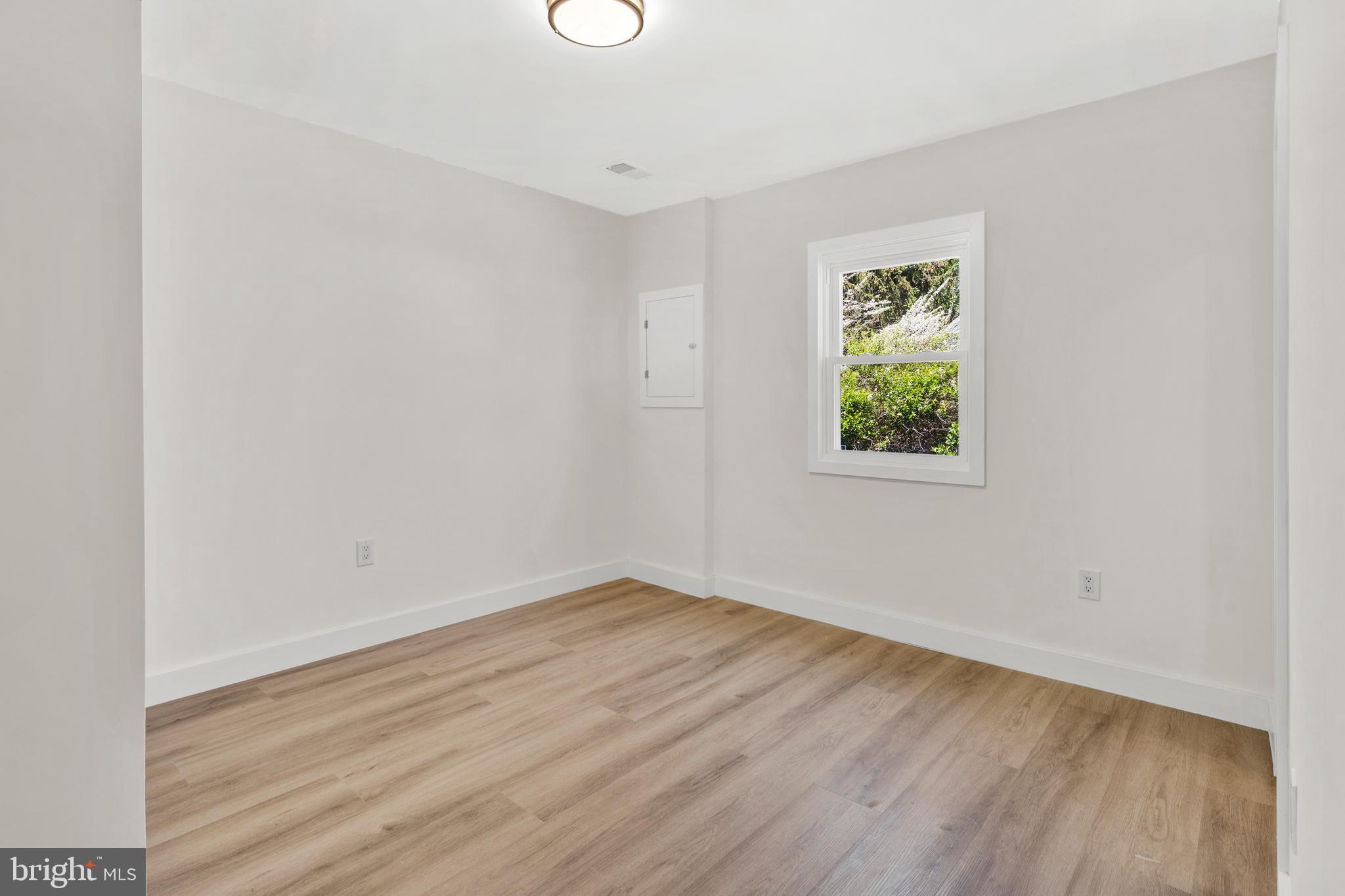 9348 Annapolis Road Philadelphia, PA 19114 - Photo 15 of 29 Gallery Image 15