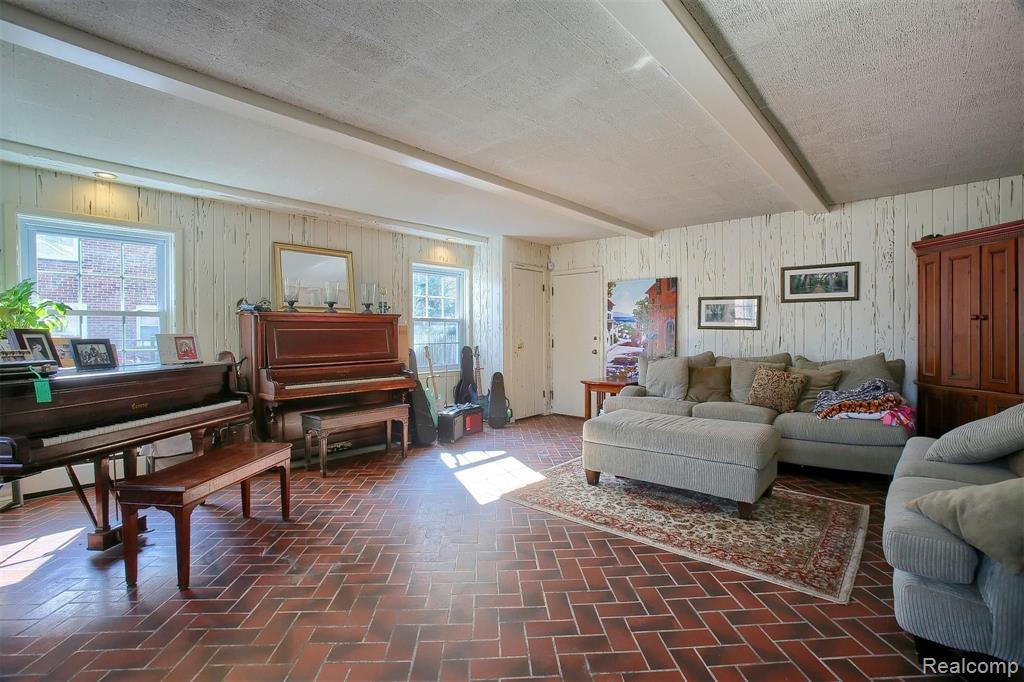291 Touraine Road Grosse Pointe Farms, MI 48236 - Photo 15 of 35