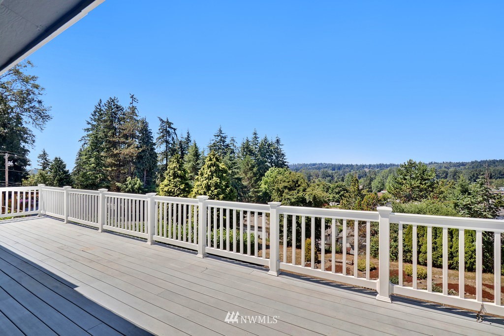 23918 7th Avenue West Bothell, WA 98021 - Photo 11 of 24