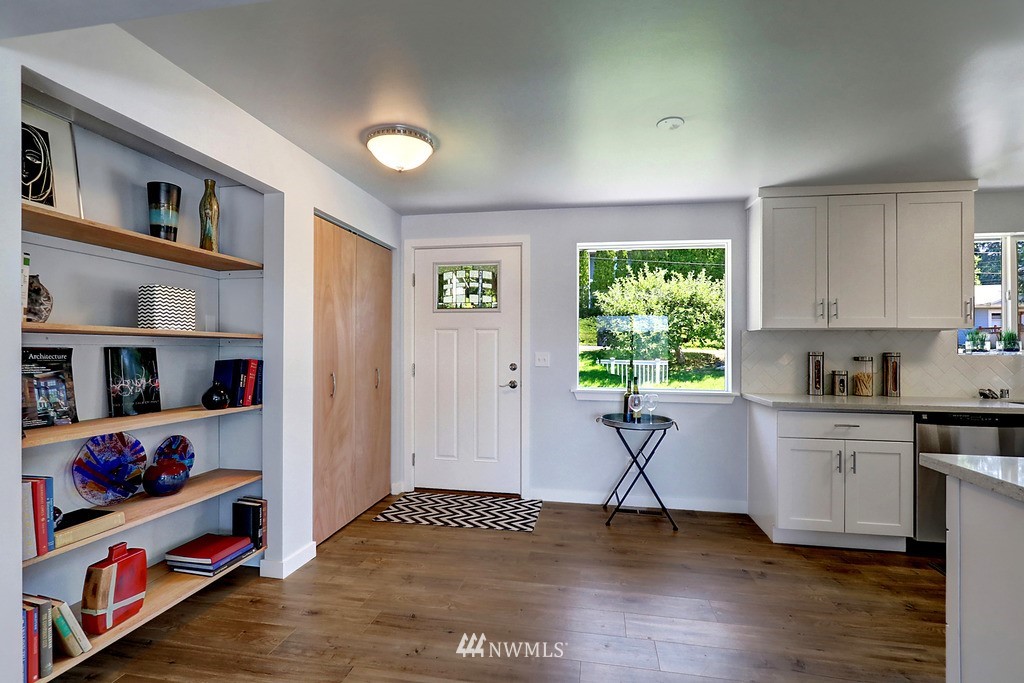 23918 7th Avenue West Bothell, WA 98021 - Photo 10 of 24