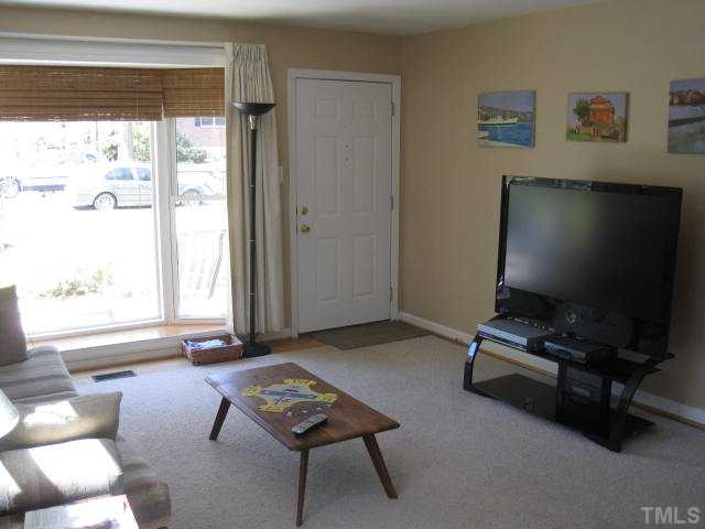 429 Ridgefield Road Chapel Hill, NC 27517 - Photo 3 of 12 Gallery Image 3