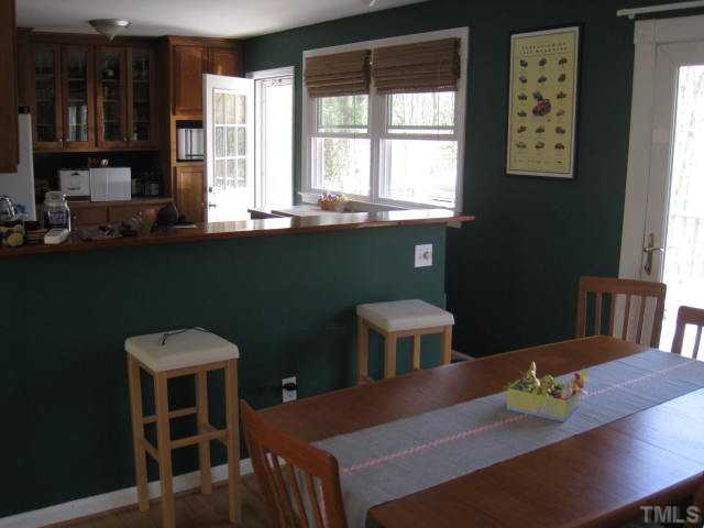 429 Ridgefield Road Chapel Hill, NC 27517 - Photo 4 of 12 Gallery Image 4