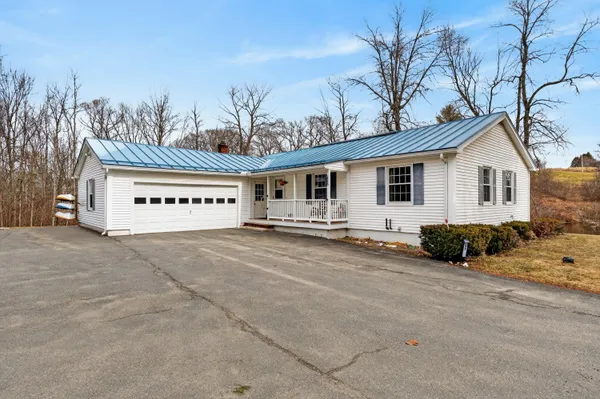 $389,000 | 88 County Road, Oakland, ME 04963