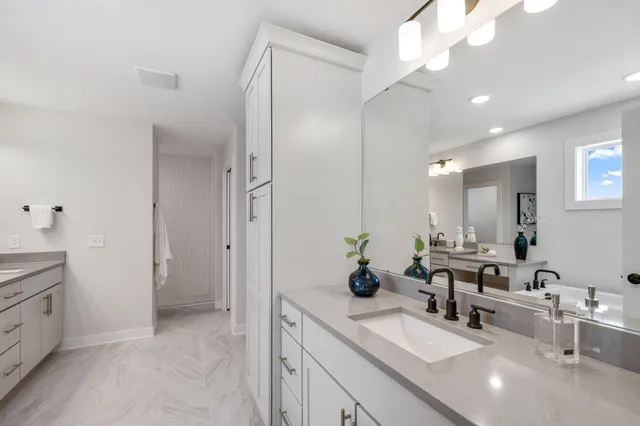 $789,900 | 10261 Shadyview Lane North, Maple Grove, MN 55311