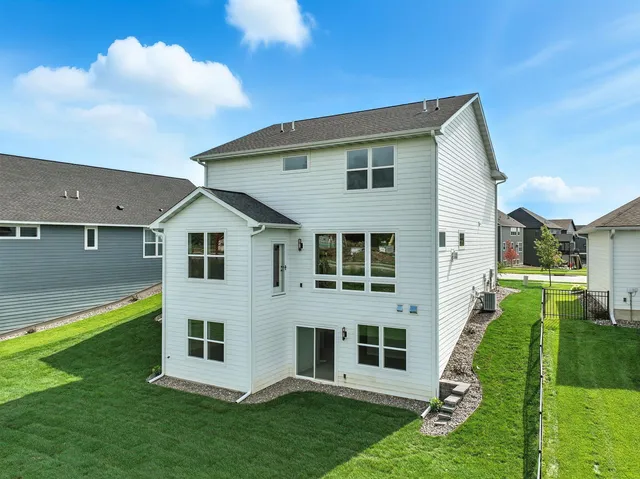 $789,900 | 10261 Shadyview Lane North, Maple Grove, MN 55311