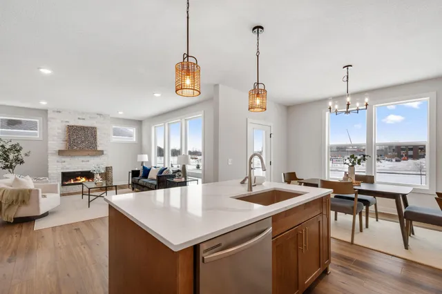 $789,900 | 10261 Shadyview Lane North, Maple Grove, MN 55311