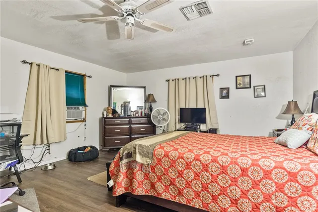 $174,900 | 100 Lamplite Lane, Sinton, TX 78387