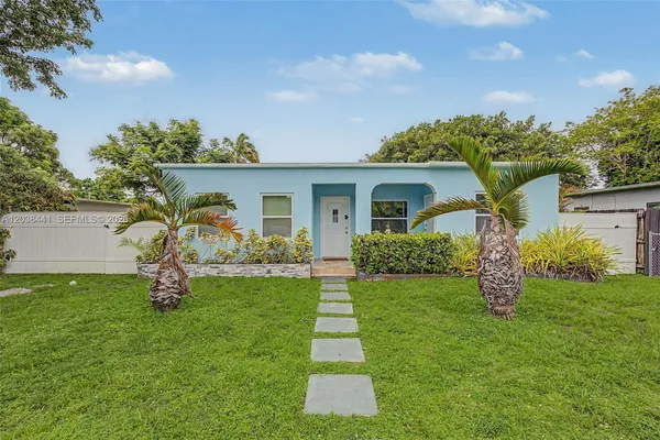 $5,300 | 5910 Southwest 62nd Terrace, South Miami, FL 33143