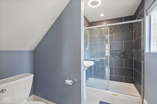 $229,000 | 529 East 32nd Street, Indianapolis, IN 46205